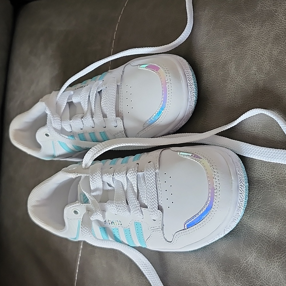 K-Swiss Womens Sneakers in White and Light Blue/Aqua